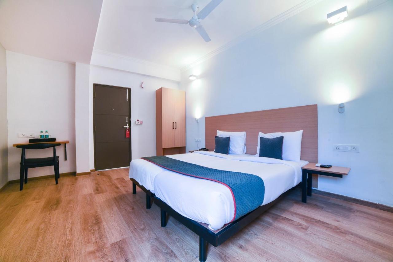 Collection O Vadapalani Hotel Chennai Exterior photo