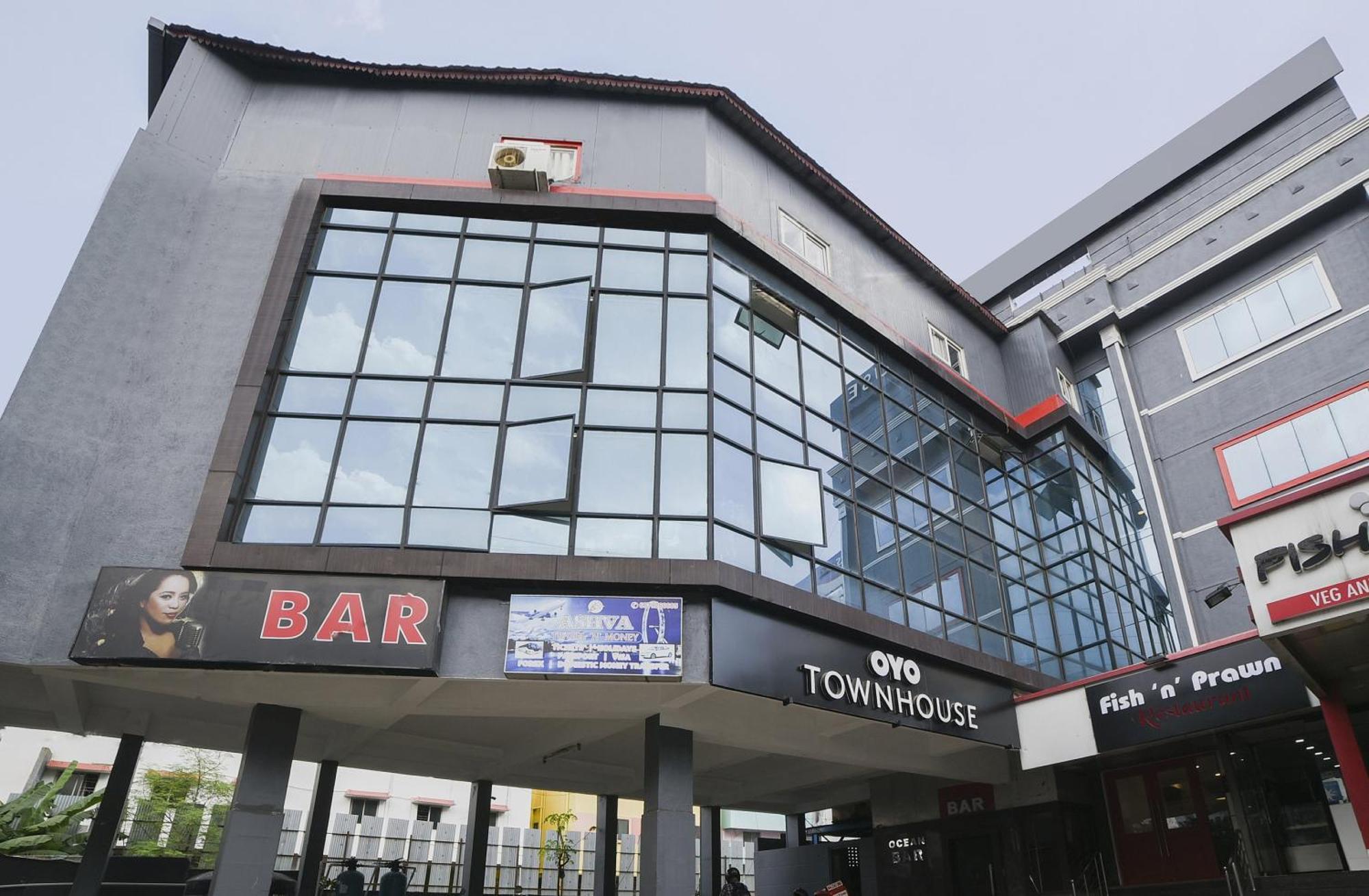 Collection O Vadapalani Hotel Chennai Exterior photo